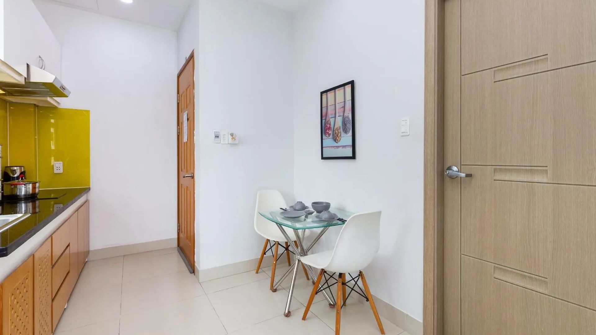 Sweet Rentals Homes With Netflix - 15Mins To Bui Vien Ho Chi Minh City Vietnam